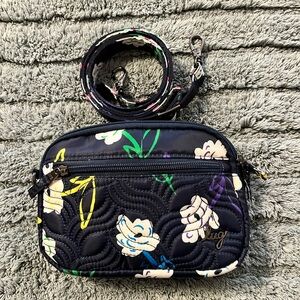 LUG Super Coupe - NWOT
Color: Bright Floral (Bright Floral Blue Interior)